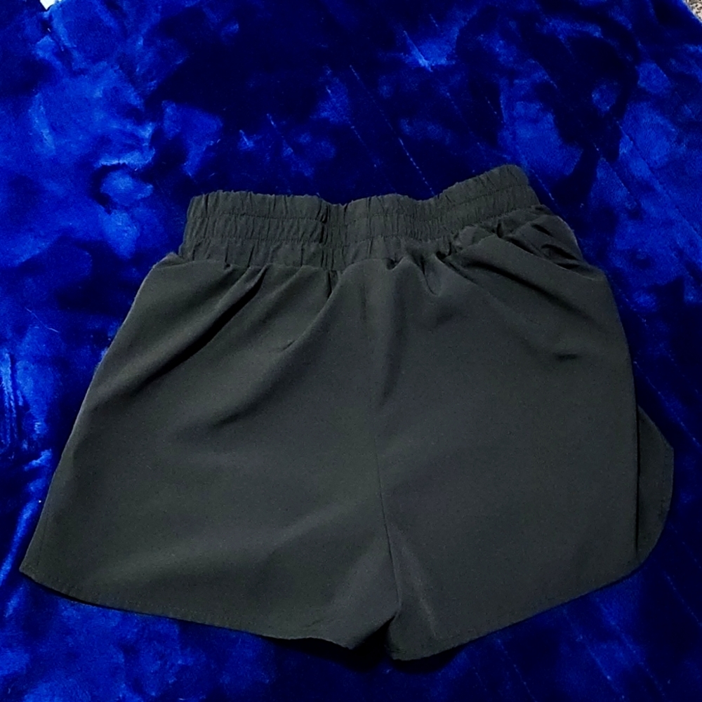 Black Blooming Jelly athletic shorts